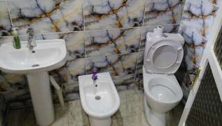 Отель Hotel Golden Fleece Кутаиси Люкс с видом на бассейн-7