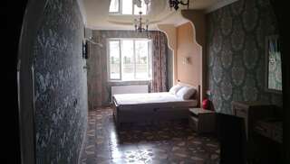 Отель Hotel Golden Fleece Кутаиси Люкс с видом на бассейн-2