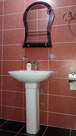 Отель Hotel Golden Fleece Кутаиси Двухместный номер Делюкс с 1 кроватью-13