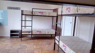 Отель Hotel Golden Fleece Кутаиси Кровать в общем 8-местном номере для мужчин и женщин-4
