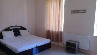 Отель Hotel Golden Fleece Кутаиси Семейный номер-4